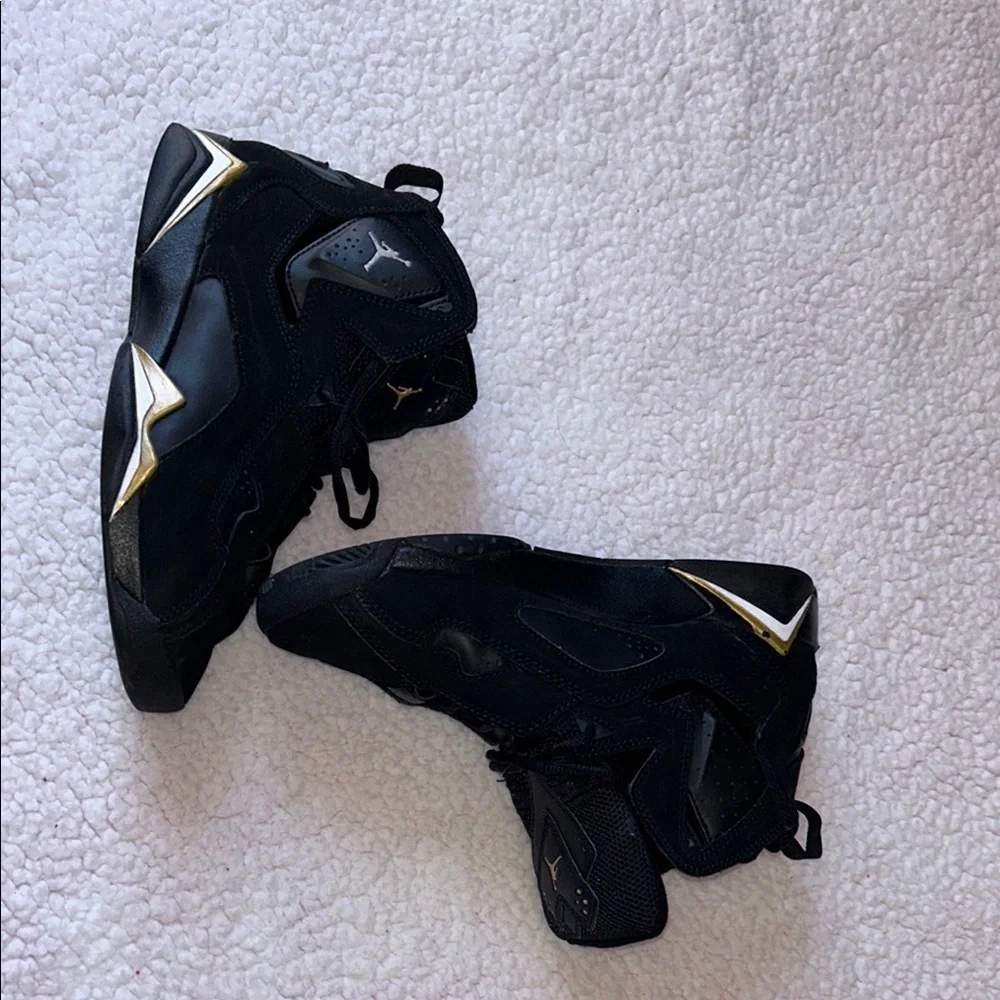 Jordan Black and Gold High-Top Sneakers Unisex’s